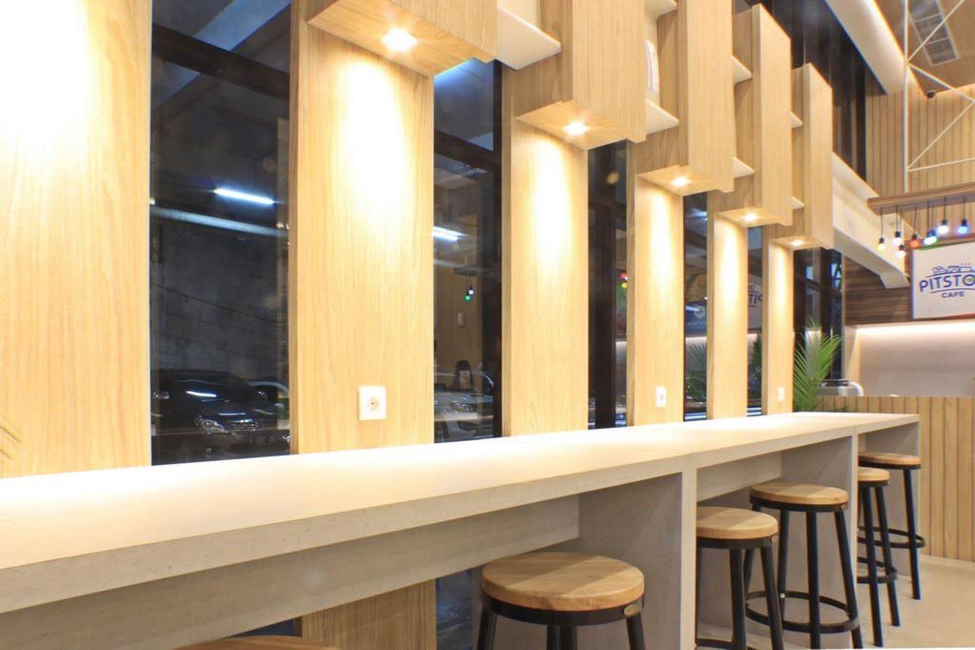 Pop! Hotel Festival Citylink Bandung Buitenkant foto