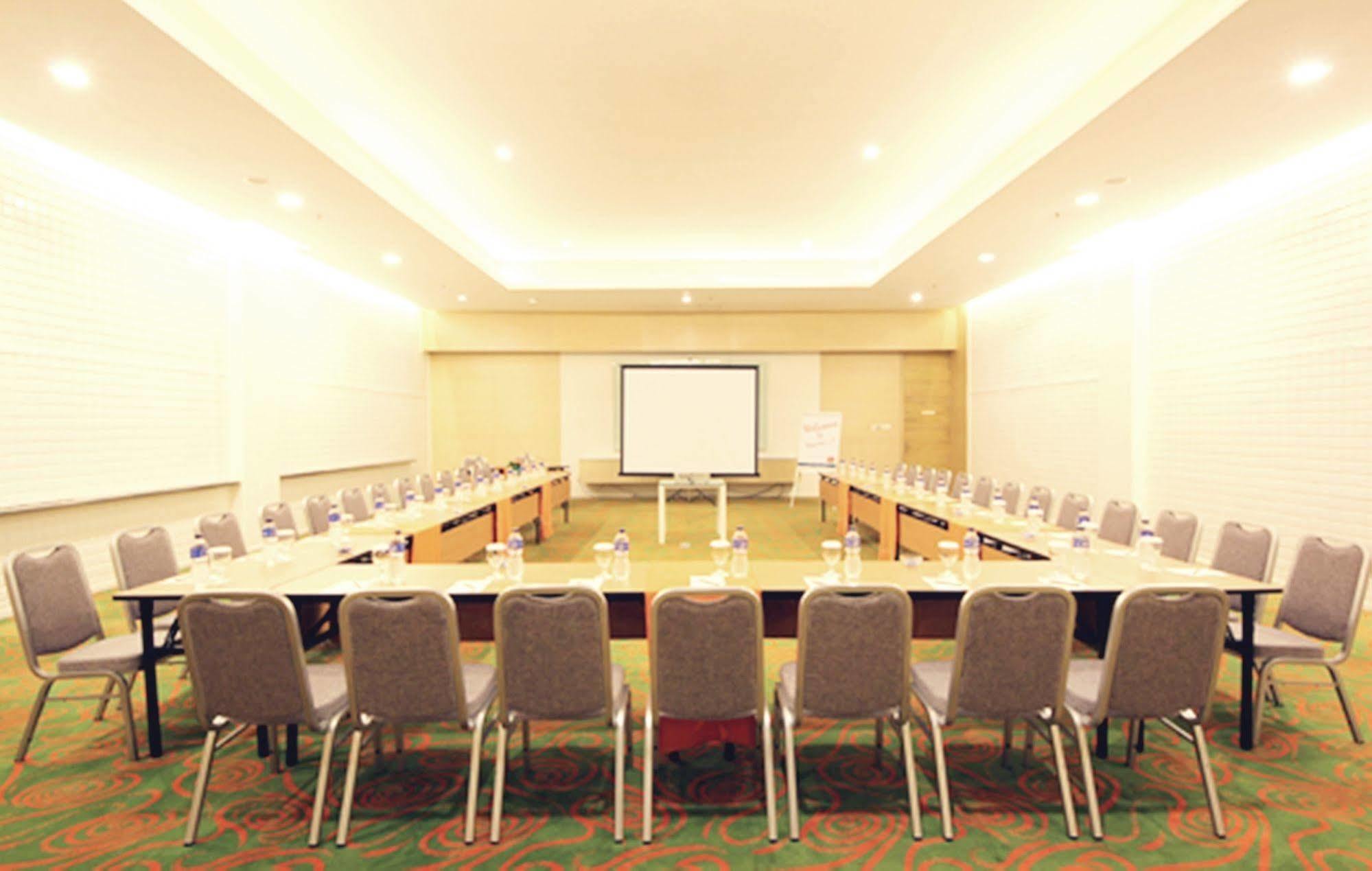 Pop! Hotel Festival Citylink Bandung Buitenkant foto