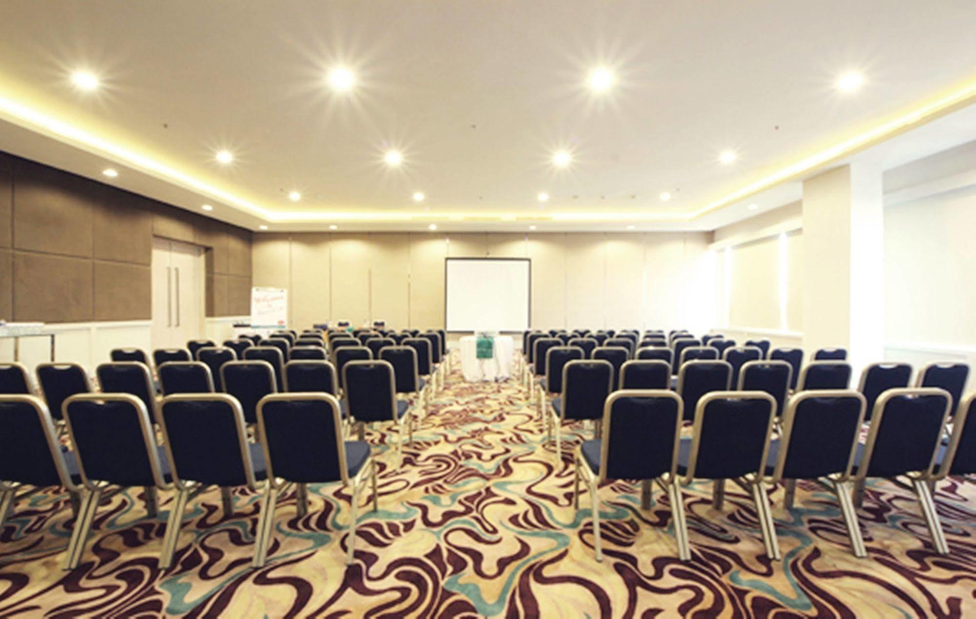 Pop! Hotel Festival Citylink Bandung Buitenkant foto